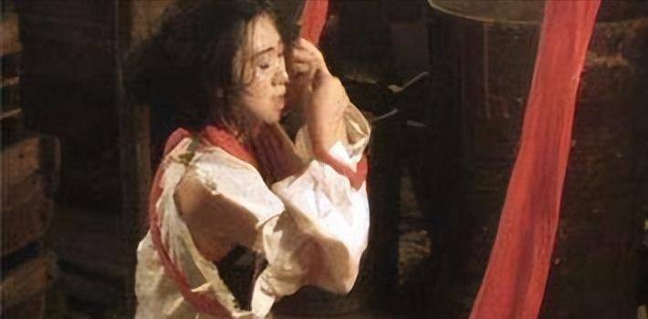 揭秘古代宫女真实生活状况:生如牲畜任人糟践,死后无葬身之地