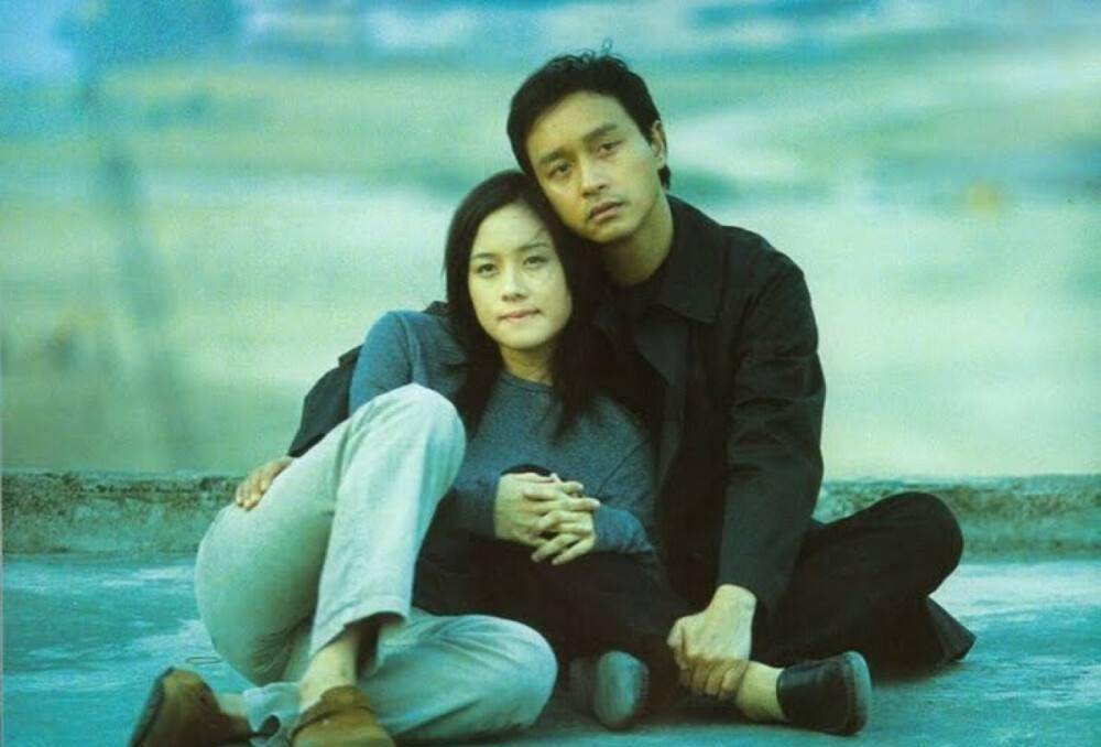 张国荣:"哥哥"走的那天,像流星一样坠落,留下一片纸写满遗言