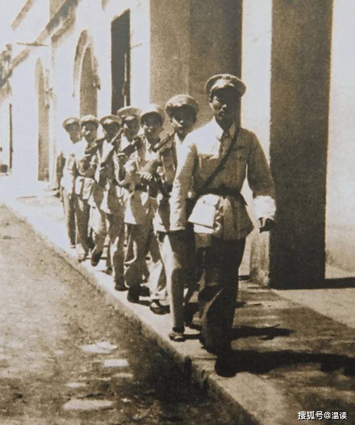 袭杀红军战士悬案,20年后惊现证据,一强奸犯举报:是土匪一炷香