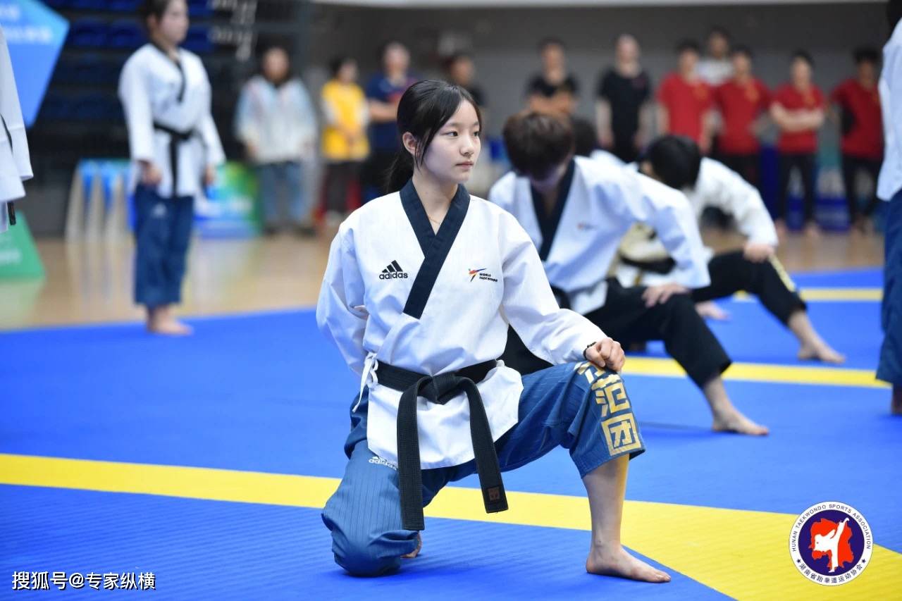 湖南省示范团长沙市比赛惊艳全场_跆拳道_精彩表演_动作