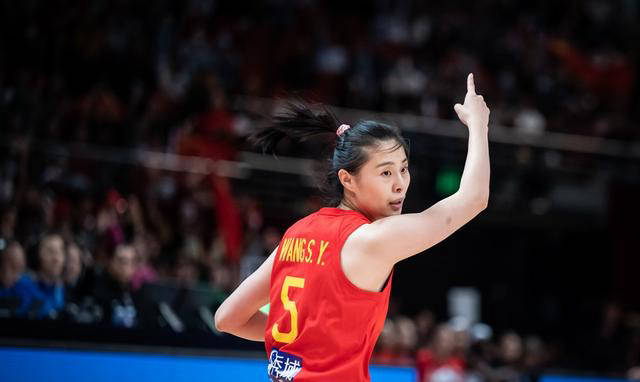 与韩旭李梦或联手冲击3连冠_山东_中国女篮_wcba