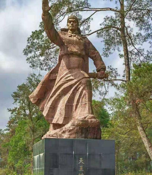 一代枭雄洪秀全,定都南京贪恋后宫,短短11年覆灭,却开拓新思想