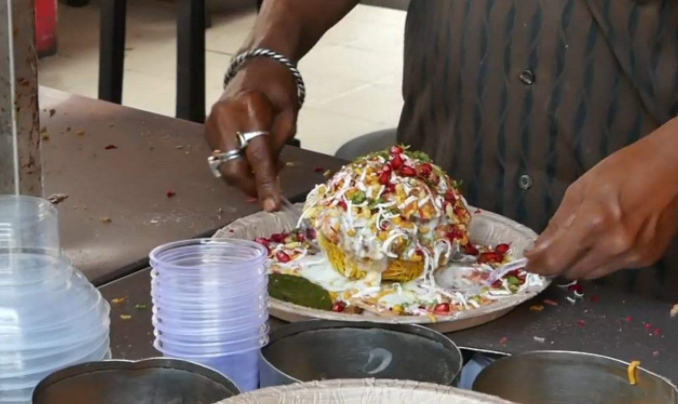 印度人不吃牛肉和猪肉,当地麦当劳卖的是什么汉堡?竟然是这样!