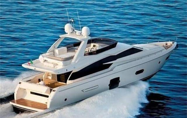 跌落的厦门"女富豪":买600万游艇,打60万美体针,终被判无期