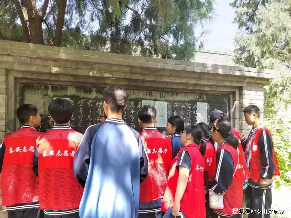 翰墨飘香拓匠心,非遗文化印青春——泰安二中组织传统拓印体验活动