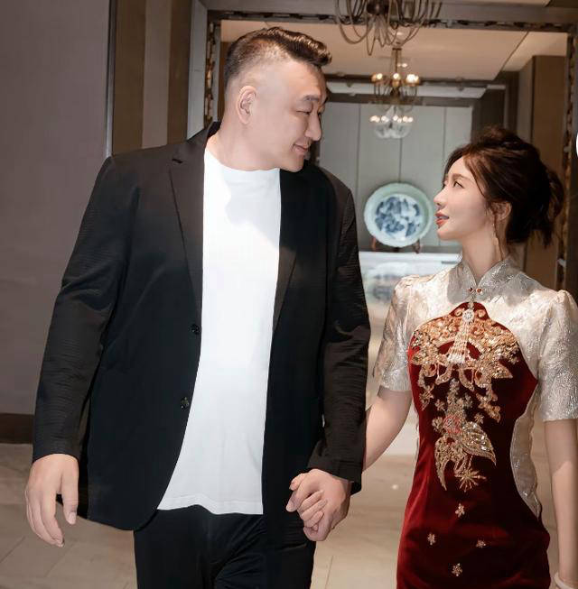 台球选手佟璐订婚喜讯,未婚妻颜值惊艳陪嫁奢华