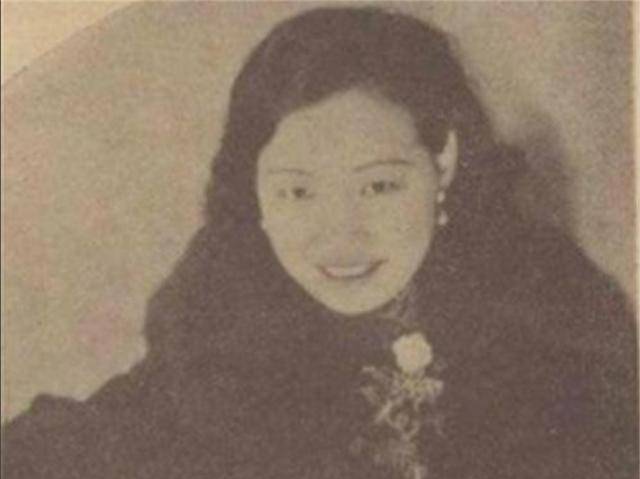 养父章士钊,丈夫乔冠华,女婿陈凯歌,她被称为民国最后一位名媛_谈雪卿