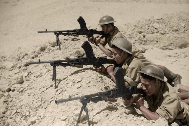 二战珍贵彩照,160万人的新西兰派出十万军队,八千人战死!