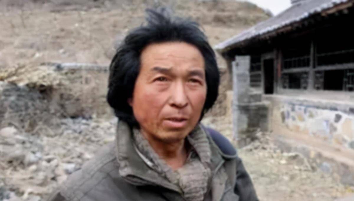 北大才子王青松:携妻子归隐深山,十年花光350万,如今怎样
