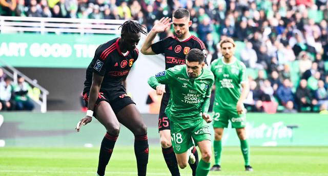 法甲附加赛:圣埃蒂安主场连胜,罗德兹体能或成隐患