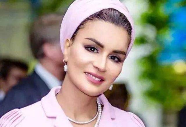 中东"武则天":18岁嫁仇人之子做二房,今将卡塔尔王朝踩脚底_谢赫