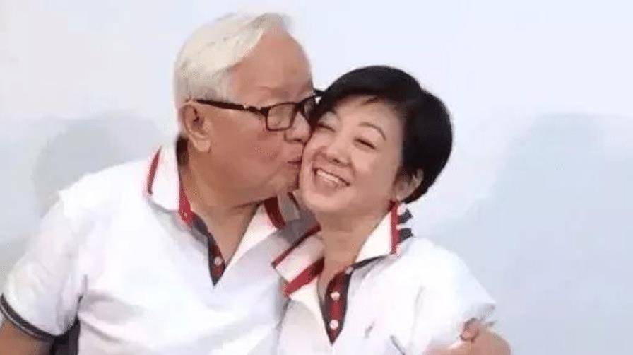 台湾"芯片之父":56岁开始创业,70岁娶小13岁美女秘书_张忠谋_公司