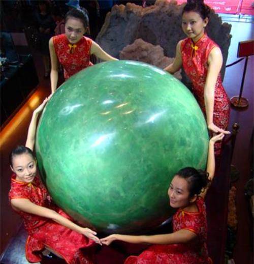 全世界最大的夜明珠在陕西现世,重达6吨价值22亿,全球仅此一颗