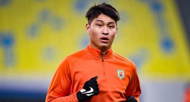 鲁能除名本土金靴后首次亮相!未来将留洋发展_郭田雨_欧洲_前往