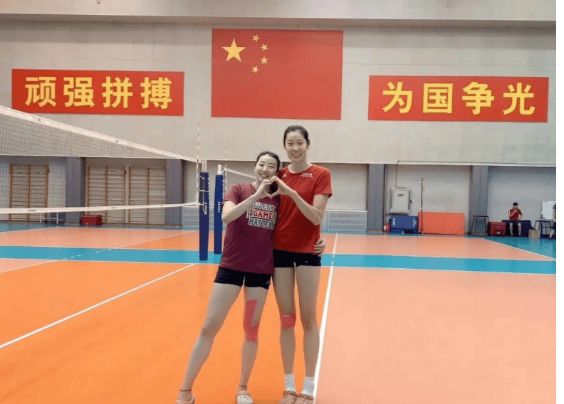 恭喜!女排世界冠军被曝进入名校任教,虽落选国家队却有新收获