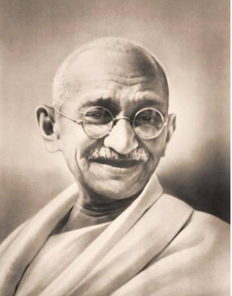 (甘地)在 20 世纪,民主的大潮席卷封建落后的印度,圣雄甘地把"达利特"