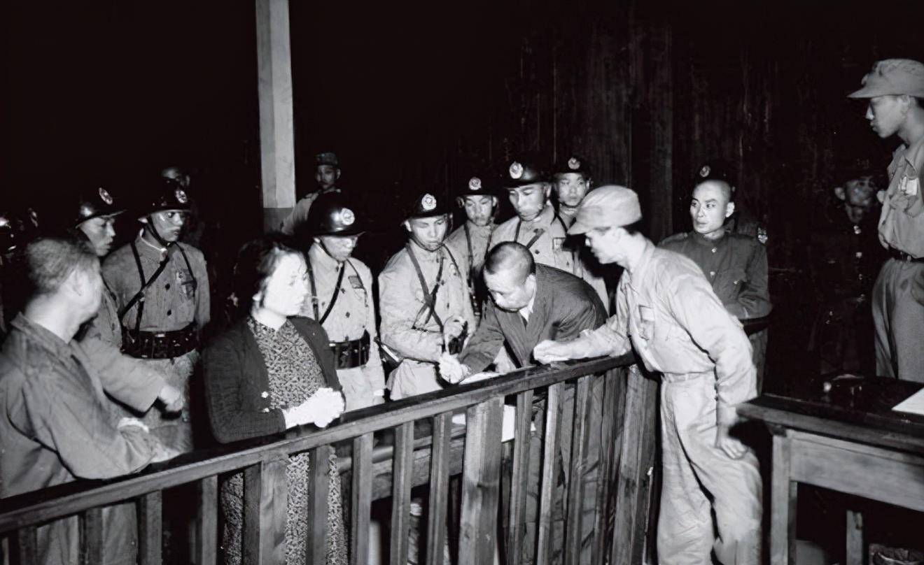 无名英雄临刑前的一刹那,震撼鼠辈,曾提供308箱绝密资料