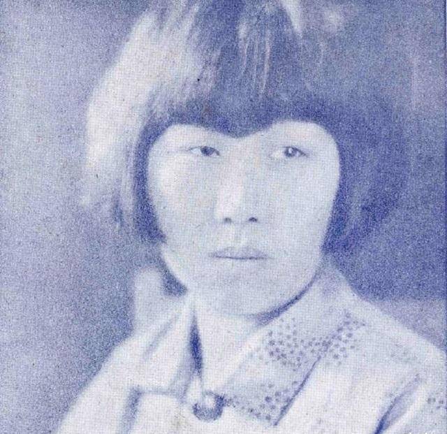 画家潘玉良父母早亡入风尘,遇知己甘愿做妾,深爱丈夫却远走异国