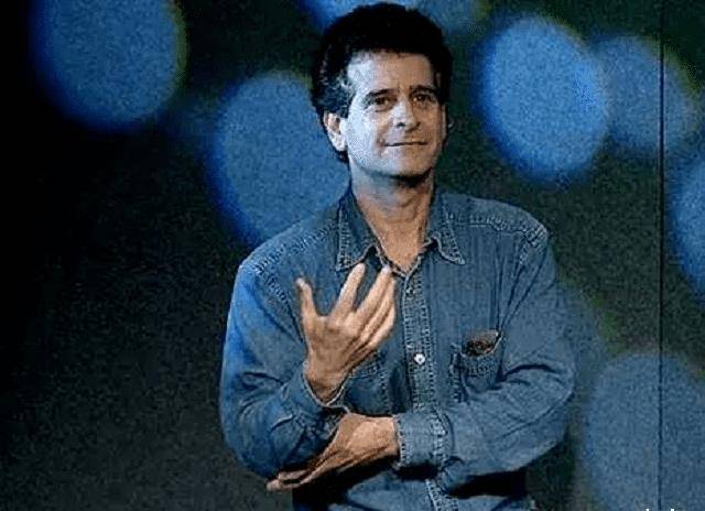 李嘉诚唯一的偶像:大二辍学拥有400多项发明,今70岁身家35亿_迪恩