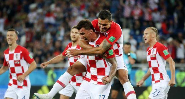 这是1934年意大利世界杯,墨索里尼下的死命令_比赛_的足球_运动