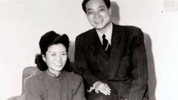 厮守12年,却抵不过丈夫一句:和原配合葬_冯亦代_黄宗英_岁月