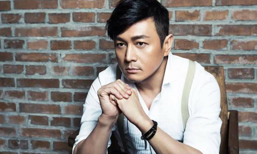 台湾当红小生娶5婚女子,婚后被骗5000万,却养大6个非亲生孩子