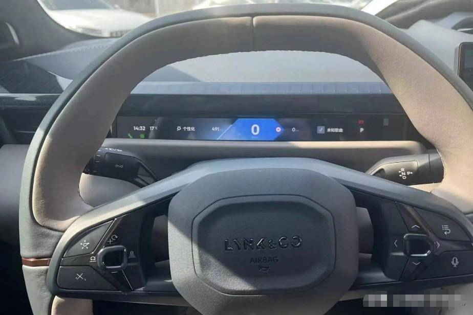 极氪001轿车版?领克ZERO实车内饰曝光,卖多少钱合适_搜狐汽车_搜狐网