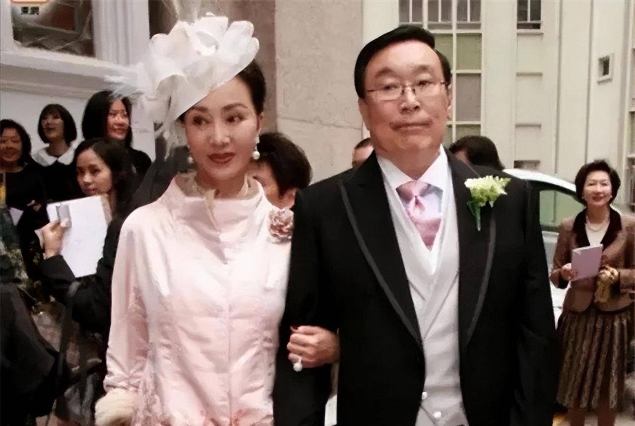 何莉莉与赵世光的爱情罗曼史