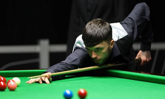 中国斯诺克新秀崭露头角!王雨晨逆袭晋级,艾伦泰勒与海顿平尼重返赛场