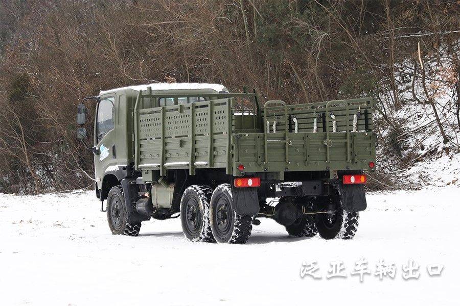 东风六驱eq2082越野专用车