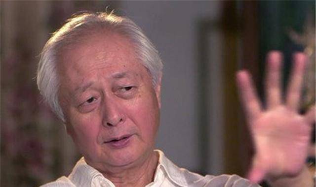 这段美好的暗恋和现在的偶像剧并无二异,相比之下,赵季平对孙玲的暗恋