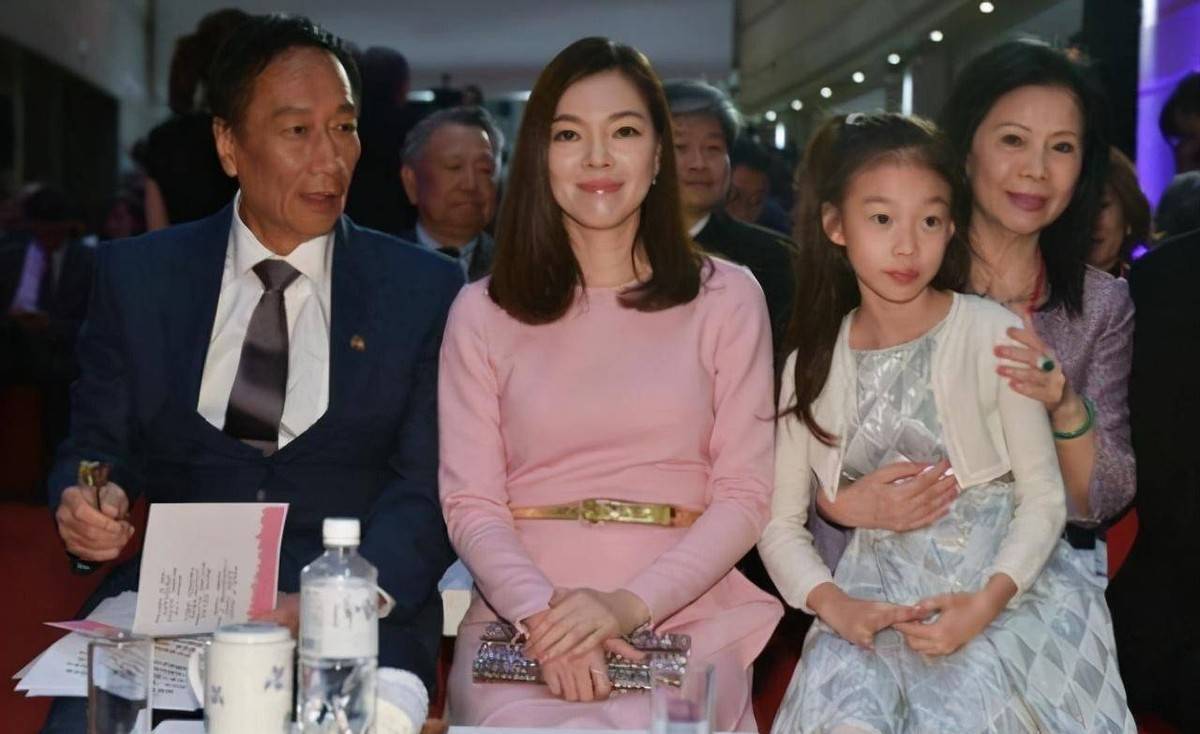 小24岁娇妻扬言拼4胎,称:"他让我满足"_馨莹_豪门_林淑如