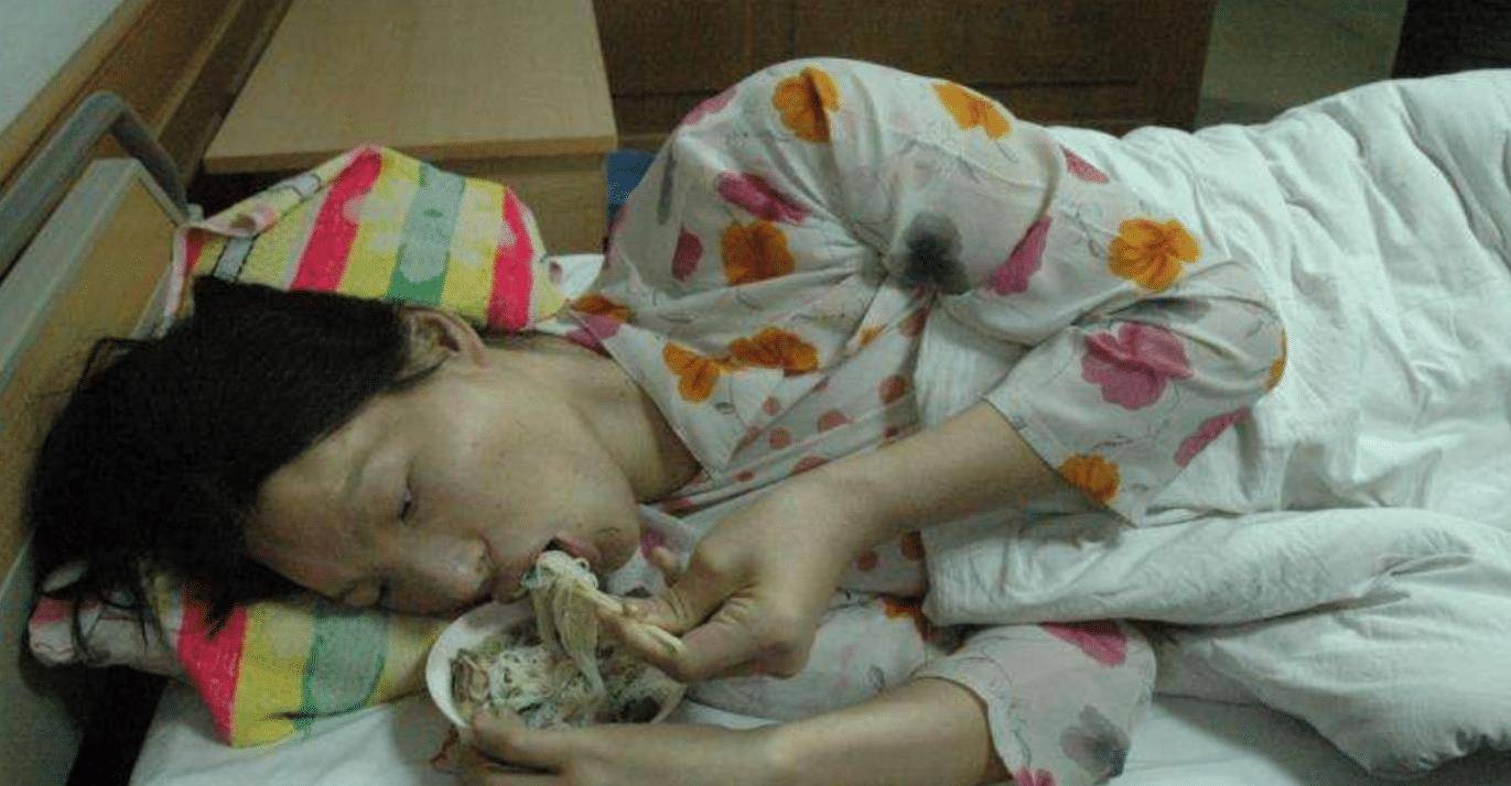 "世界第一女巨人":脚穿78码鞋子,一顿吃2斤米饭,后来她怎样