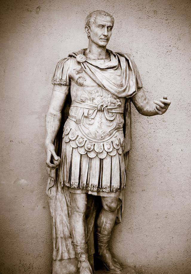 凯撒的"折鞭之战",两次未能占领不列颠,后院起火狼狈撤军