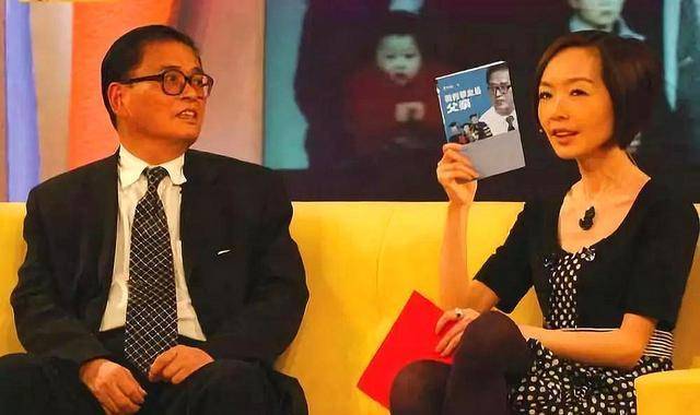 他自号孔老二,将子女取名孟子孙子荀子曾子等,培养了5个博士