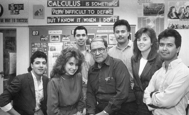 一"黑帮老师"拿着菜刀上课,硬把400多个混混,送进哈佛大学