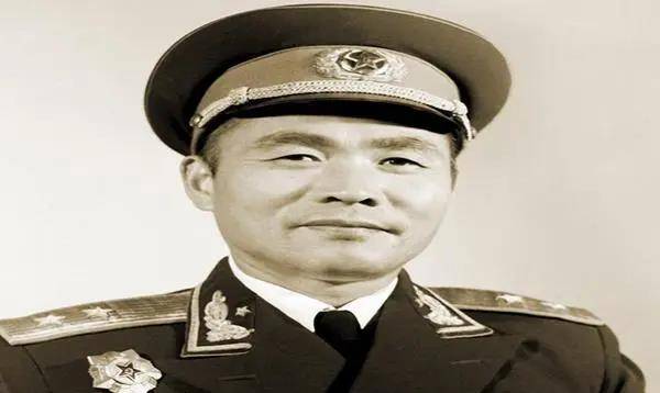 1949年全军由纵队改为军编制后,有哪些纵队司令,没有任军长一职