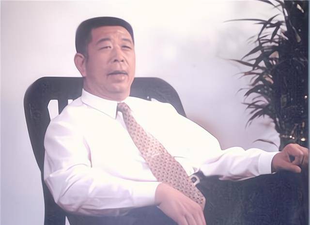 "燕郊首富",全国养牛状元,孙子却死在自己修的路上