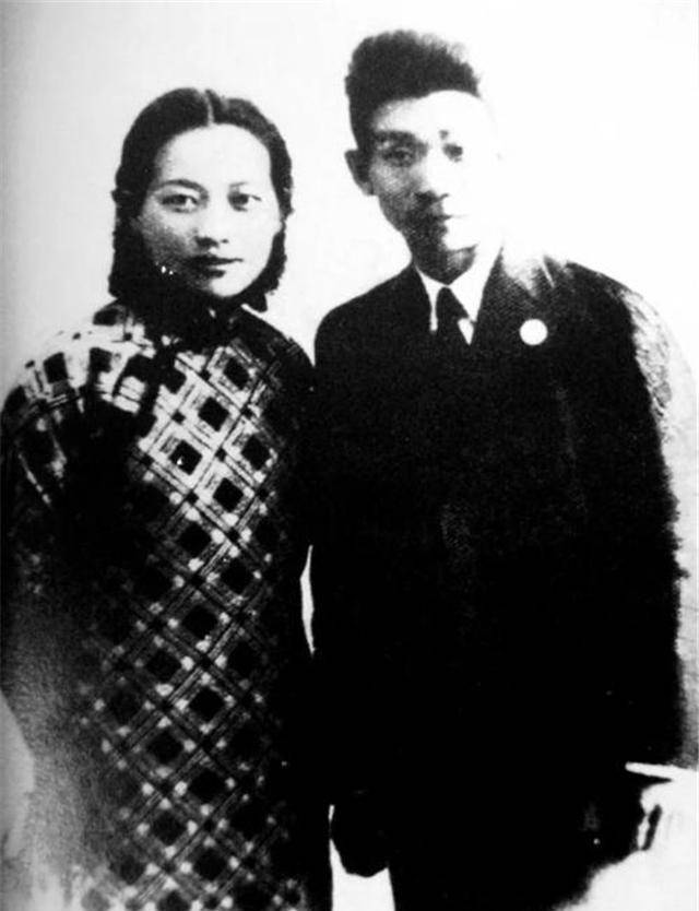 "才子"郁达夫的另一面:喜欢用笔"秀"恩爱,最后两人却反目