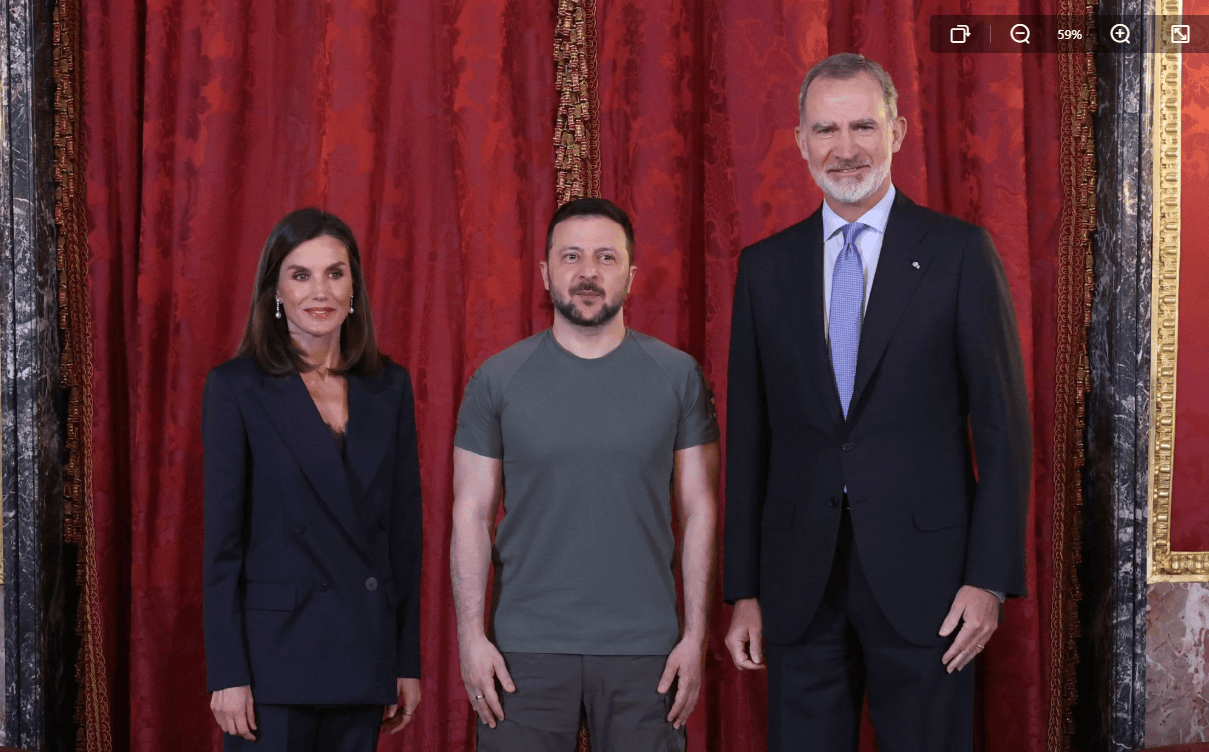 5月27日,西班牙国王夫妇会见来访的乌克兰总统泽连斯基并举行欢迎午宴