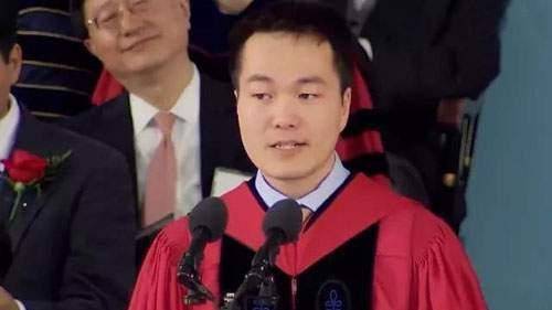 "寒门贵子"何江:哈佛毕业典礼演讲的中国第一人,现在过得怎样