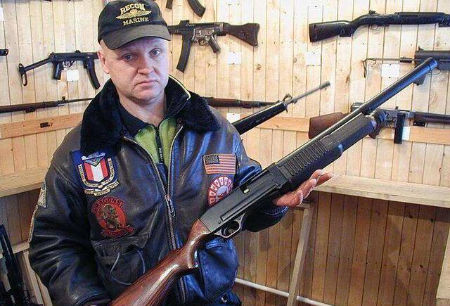 美国经常有枪击事件,为何同样不禁枪的俄罗斯却很少发生?