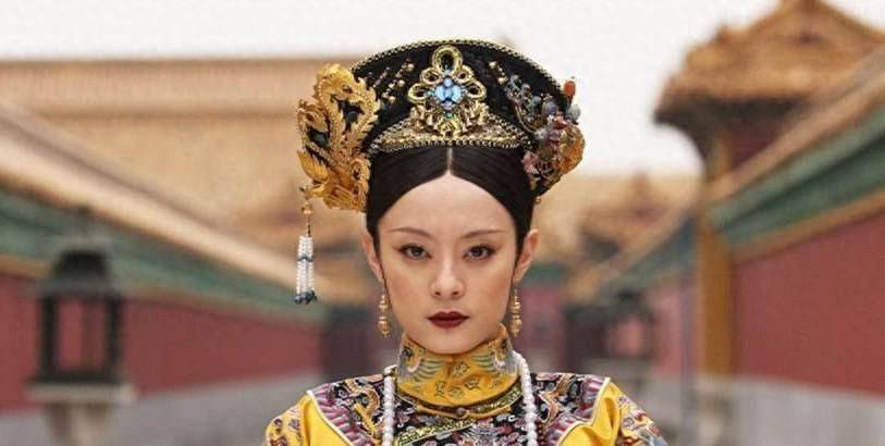 唾手可得的皇贵妃之位,甄嬛为何自己不当,要让给端妃呢?心机深