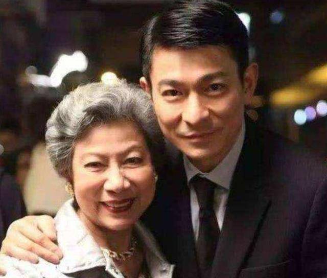 她就是我们今天所要讲的主人公一代鬼后罗兰.