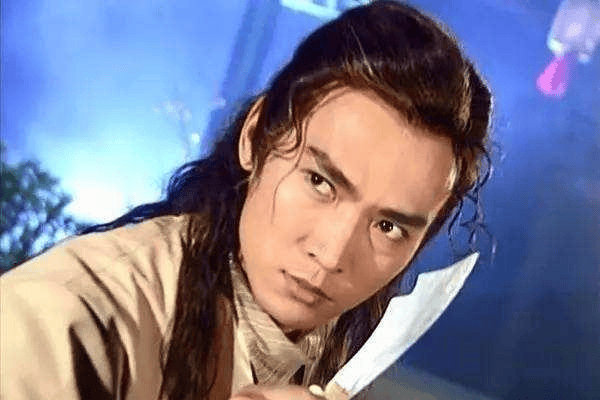 后来古龙笔下相继诞生出《大旗英雄传》,《绝代双骄》以及《浣花洗剑