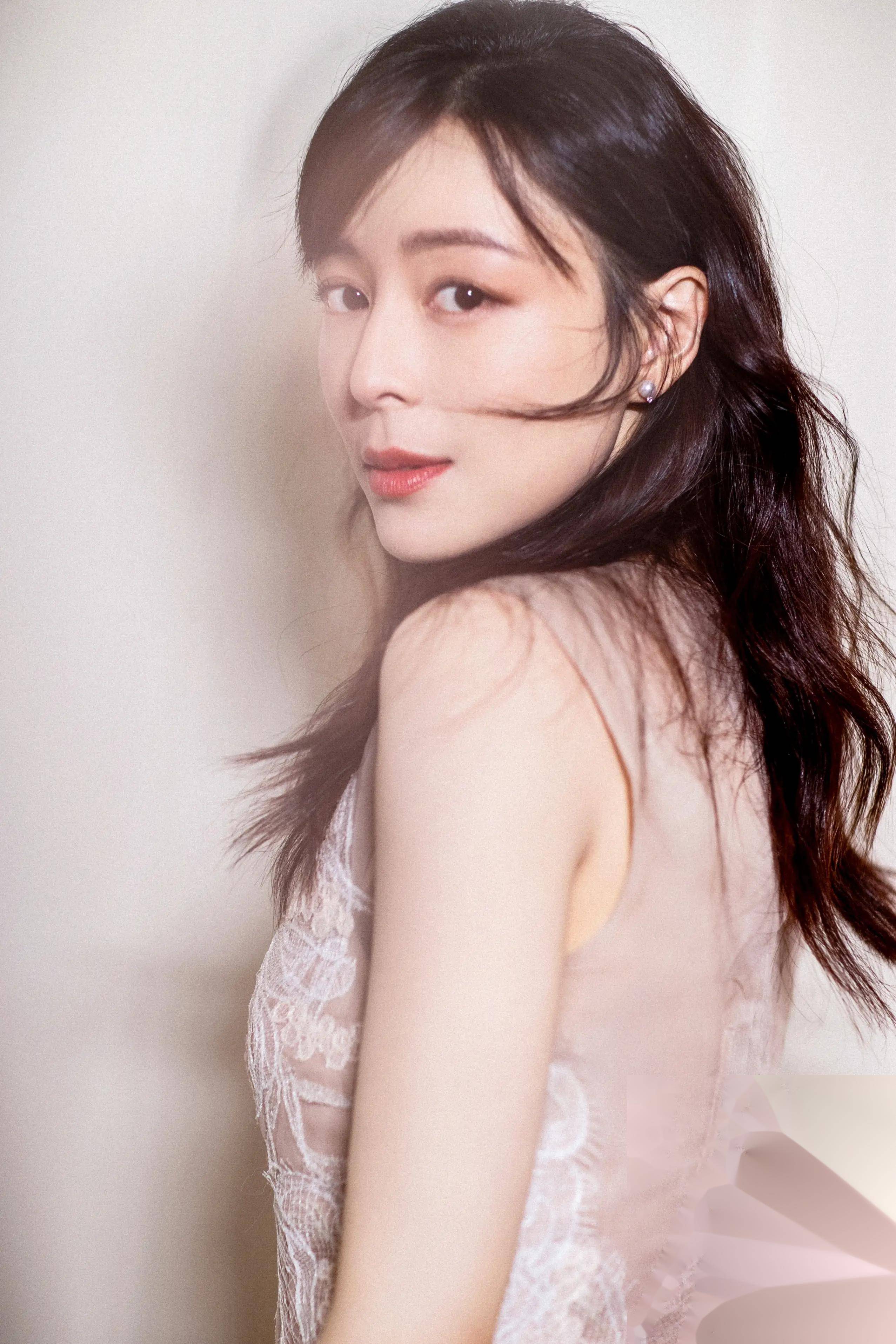 张静初,美貌与才华的化身,人间极品尤物的完美诠释!