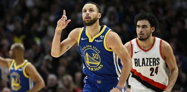 库里悼念传奇沃顿,勇士兜售威金斯,水花兄弟被誉历史最佳_球员_1_nba