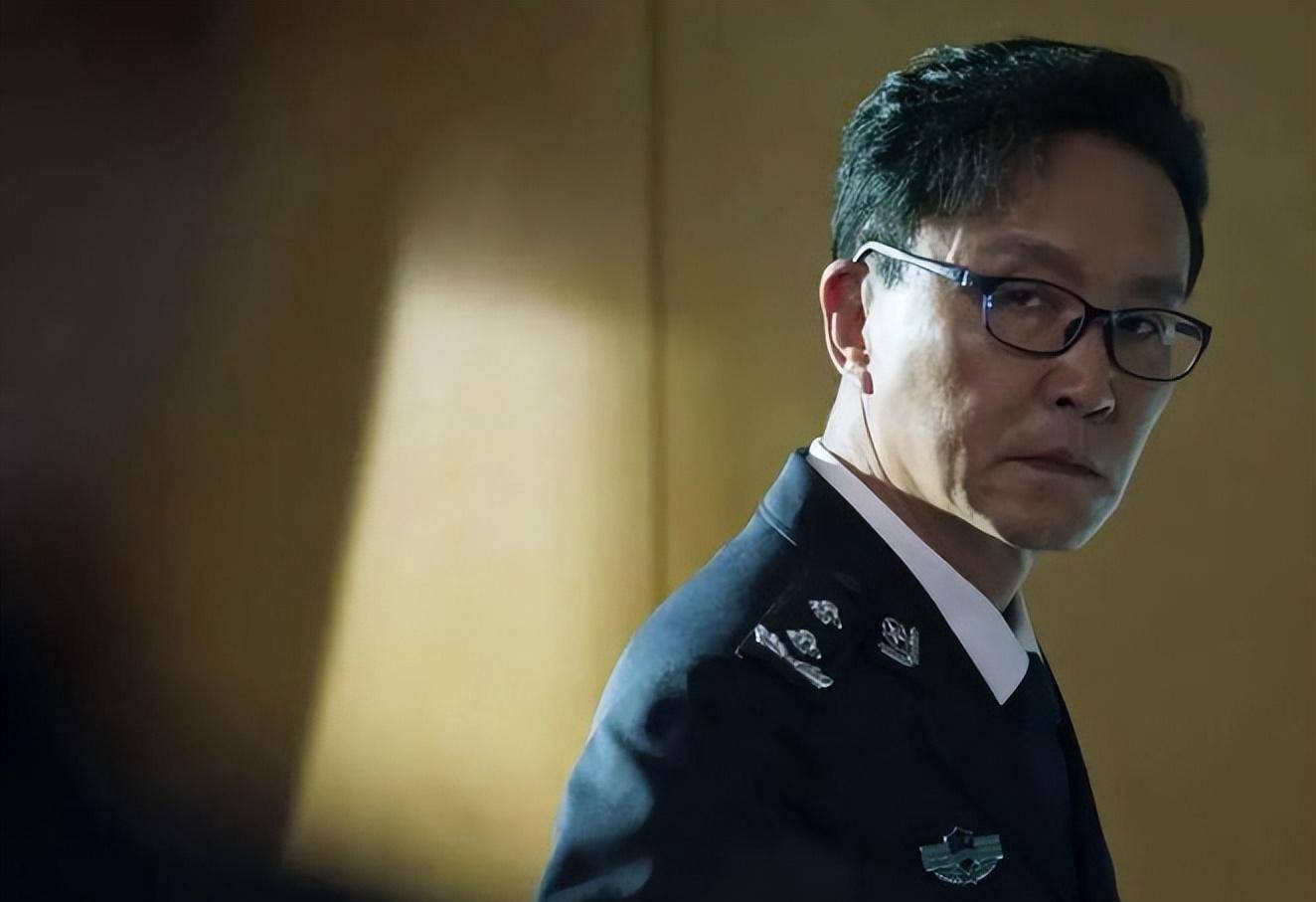 同样是演陈独秀,把冯远征,吴刚和于和伟放一起看,差别就出来了