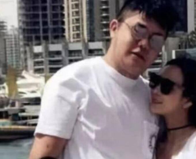 富二代张晓恩,豪出3亿追女网红,破产被抓女友直接分手_什么_美色_父亲