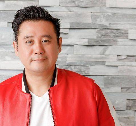 老戏骨麦长青:演戏29年后被tvb开除,为了谋生当起了外卖小哥